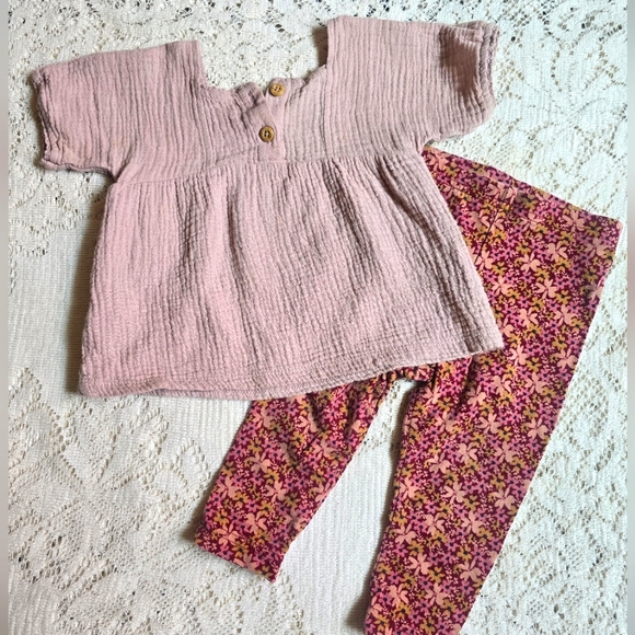 Rabbit Bear top and Carter's pants - Picture 1 of 3